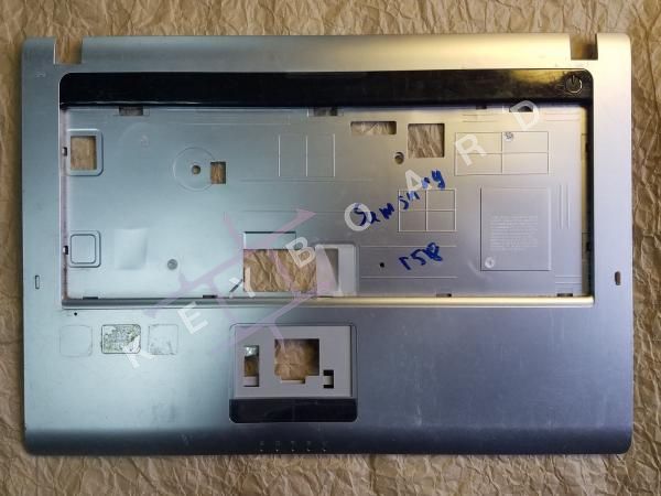 Верхня частина Samsung NP-RV408